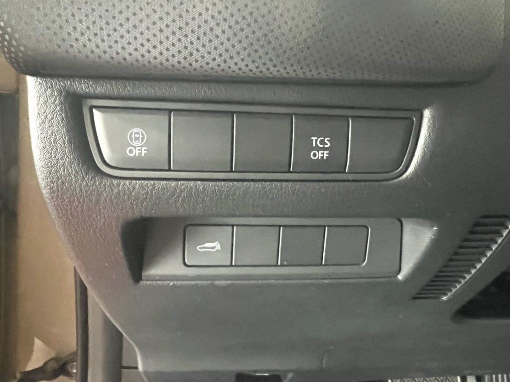 2024 Mazda CX-50 GS-L in Montmagny, Quebec - 10 - w1024h768px