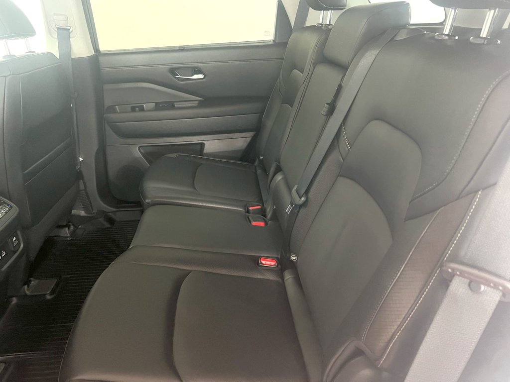 2022 Nissan PATHFINDER SL in Montmagny, Quebec - 22 - w1024h768px