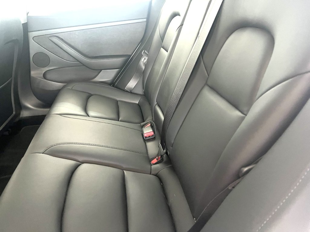 2022 Tesla MODEL 3 LONG AUTONOMIE in Montmagny, Quebec - 16 - w1024h768px