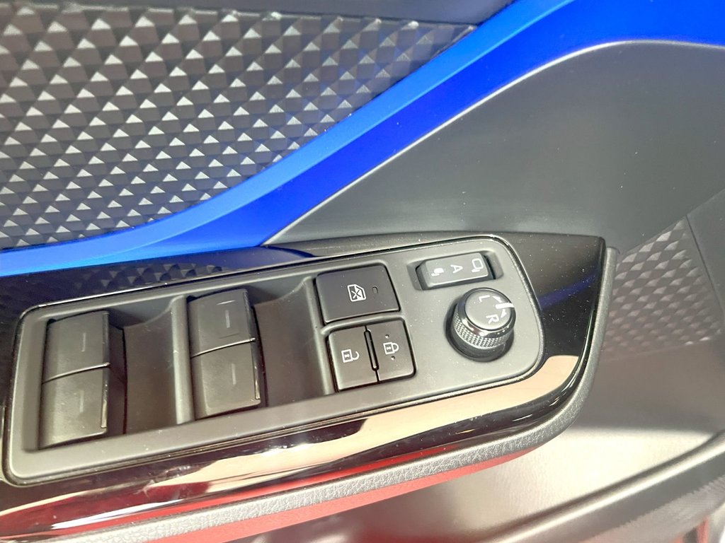 Toyota C-HR XLE PREMIUM  2021 à Montmagny, Québec - 8 - w1024h768px