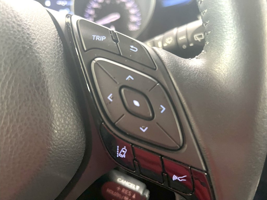 Toyota C-HR XLE PREMIUM  2021 à Montmagny, Québec - 11 - w1024h768px