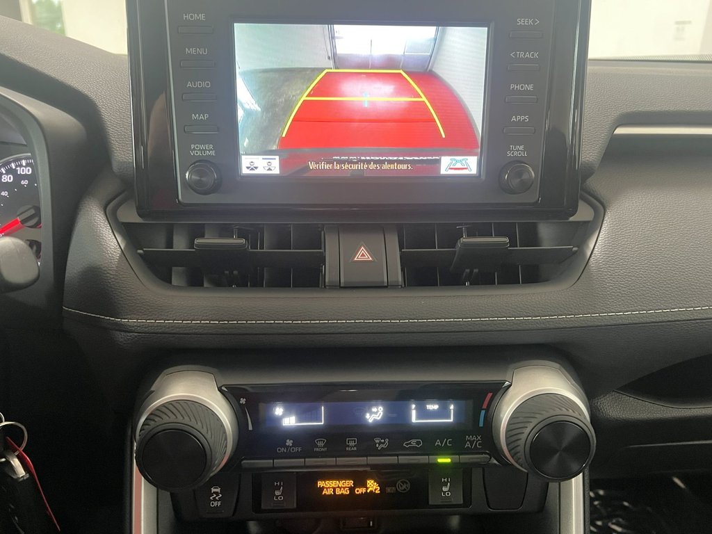 2019 Toyota RAV4 LE in Montmagny, Quebec - 11 - w1024h768px