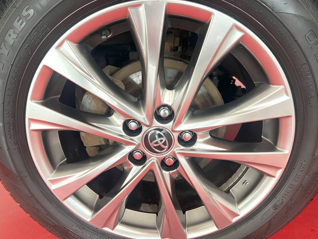 2016 Toyota RAV4 in Montmagny, Quebec - 2 - w1024h768px
