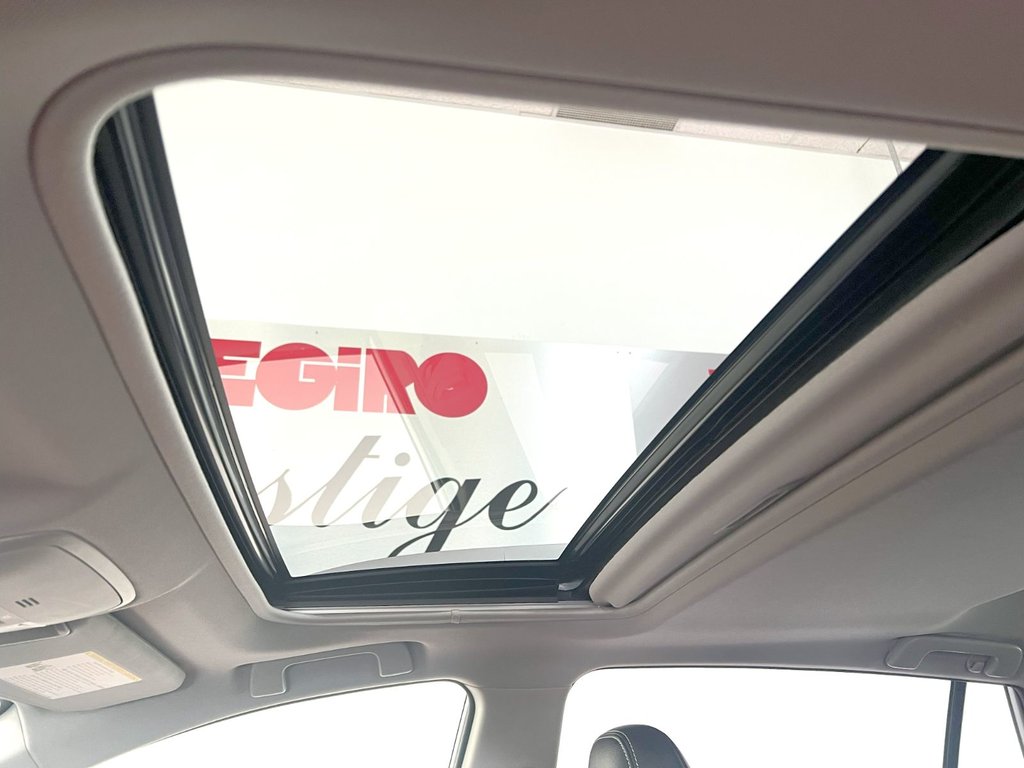 2016 Toyota RAV4 in Montmagny, Quebec - 17 - w1024h768px