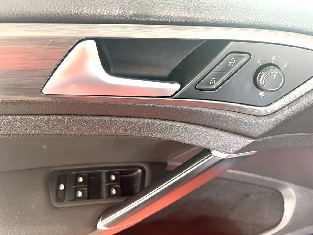 2018 Volkswagen GOLF TRENDLINE AUTOMATIQUE in Montmagny, Quebec - 8 - w1024h768px