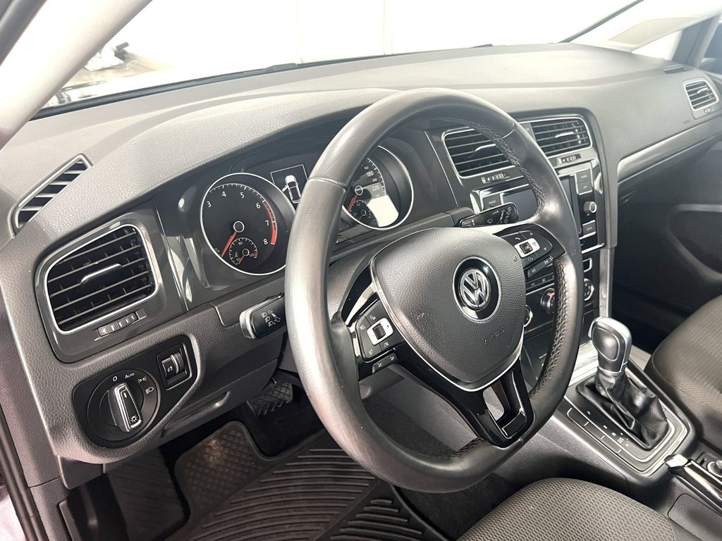 2018 Volkswagen GOLF TRENDLINE AUTOMATIQUE in Montmagny, Quebec - 16 - w1024h768px
