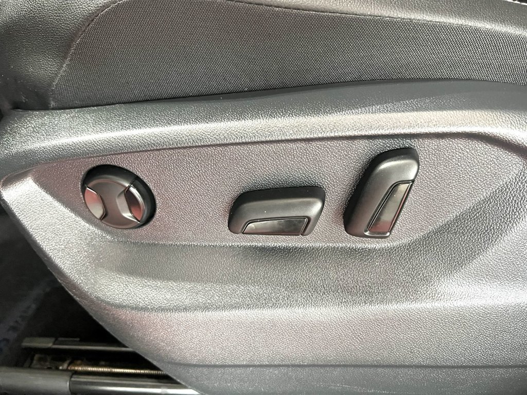 Volkswagen TIGUAN COMFORTLINE 4MOTION CUIR + NAVIGATION! 2021 à Montmagny, Québec - 9 - w1024h768px