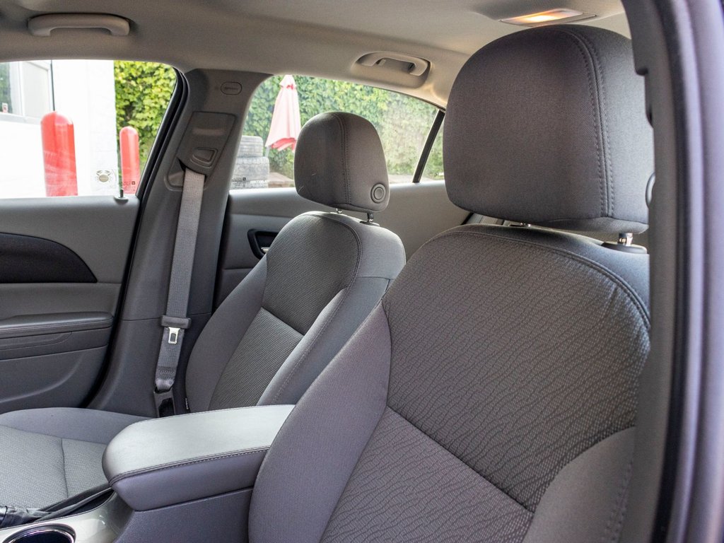 Chevrolet Malibu LS **JAMAIS ACCIDENTÉ+BAS KILO+UN SEUL PROPRIO** 2016 à Charlemagne, Québec - 10 - w1024h768px