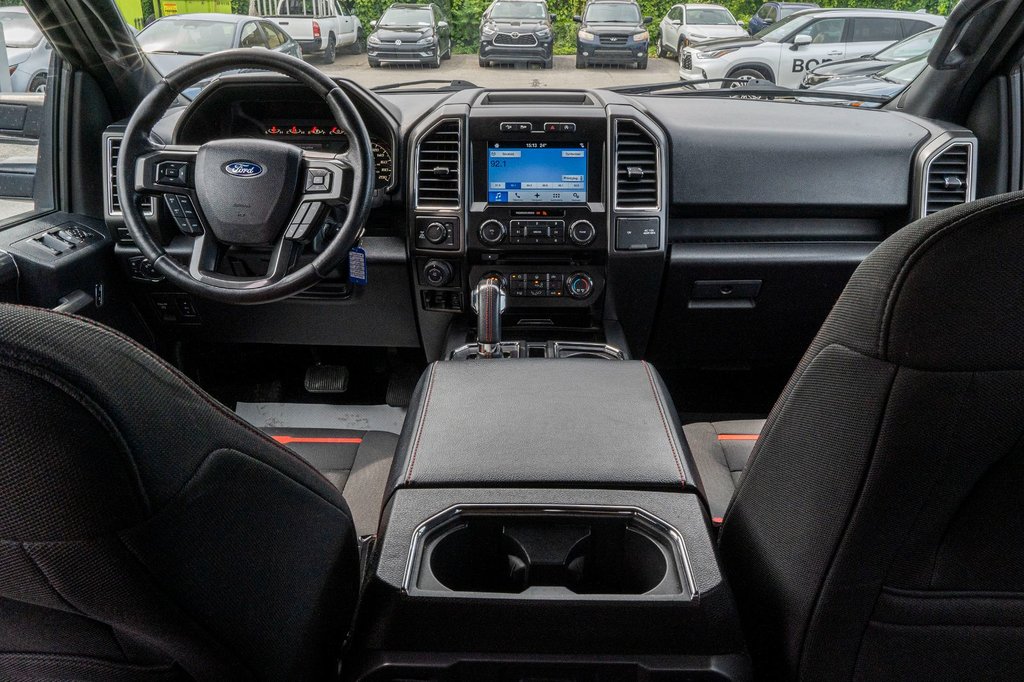 2016 Ford F-150 FX4 OFF ROAD **JAMAIS ACCIDENTÉ+TOIT PANO+20PO** in Charlemagne, Quebec - 18 - w1024h768px