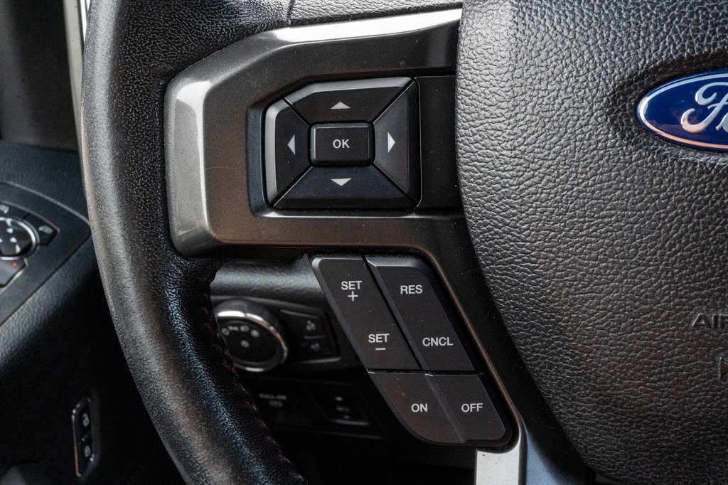 2016 Ford F-150 FX4 OFF ROAD **JAMAIS ACCIDENTÉ+TOIT PANO+20PO** in Charlemagne, Quebec - 10 - w1024h768px
