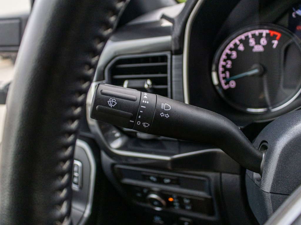 2021 Ford F-150 XLT**JAMAIS ACCIDENTÉ + VOLANT CUIR + MAGS NOIR in Saint-Jérôme, Quebec - 19 - w1024h768px