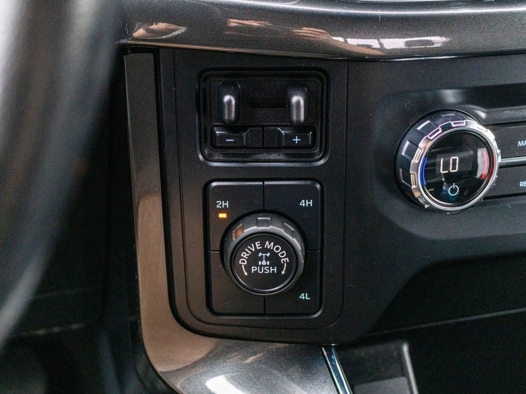 2021 Ford F-150 XLT**JAMAIS ACCIDENTÉ + VOLANT CUIR + MAGS NOIR in Saint-Jérôme, Quebec - 15 - w1024h768px