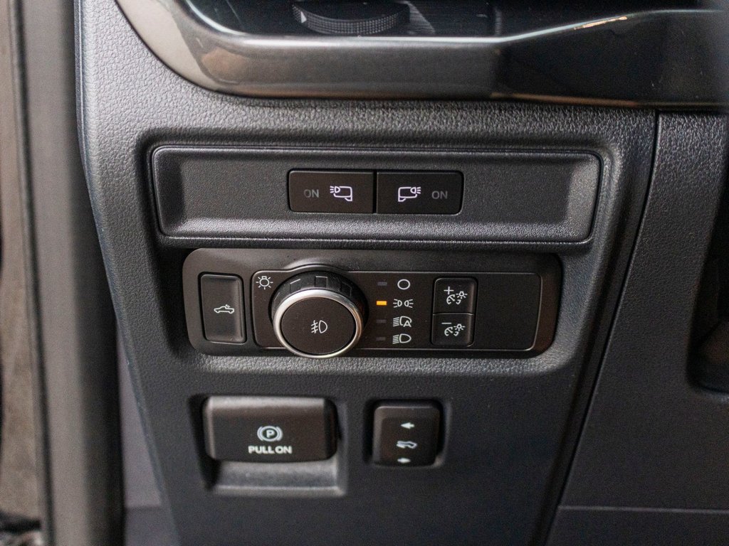 2021 Ford F-150 XLT**JAMAIS ACCIDENTÉ + VOLANT CUIR + MAGS NOIR in Saint-Jérôme, Quebec - 21 - w1024h768px