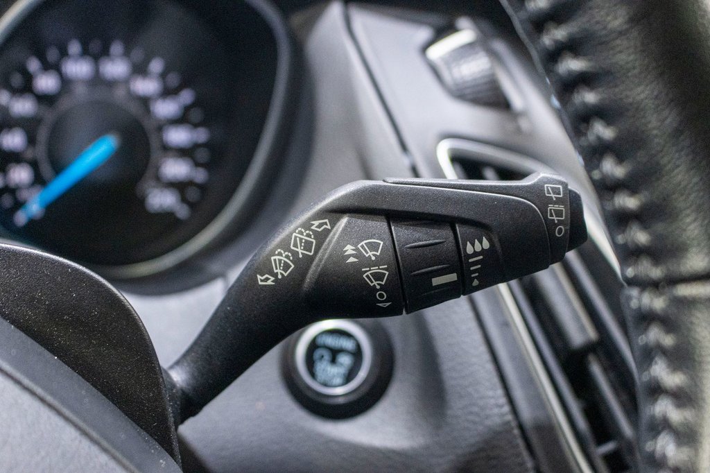 2016 Ford Focus Titanium in Charlemagne, Quebec - 20 - w1024h768px