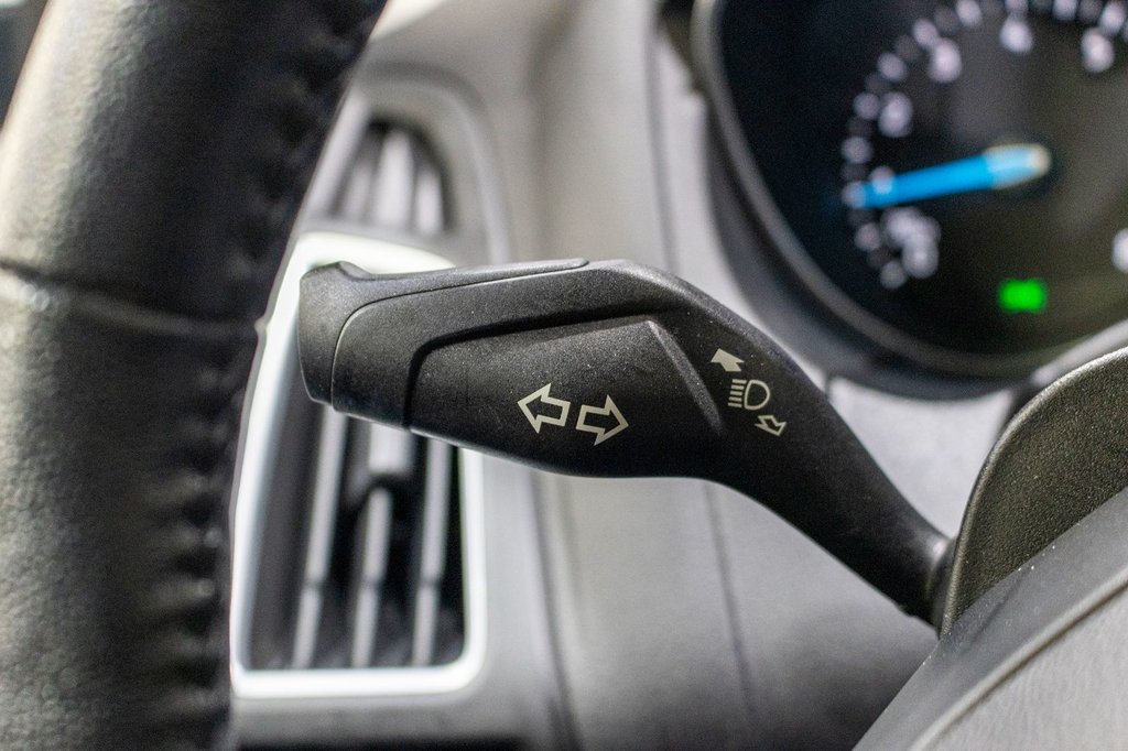 2016 Ford Focus Titanium in Charlemagne, Quebec - 19 - w1024h768px