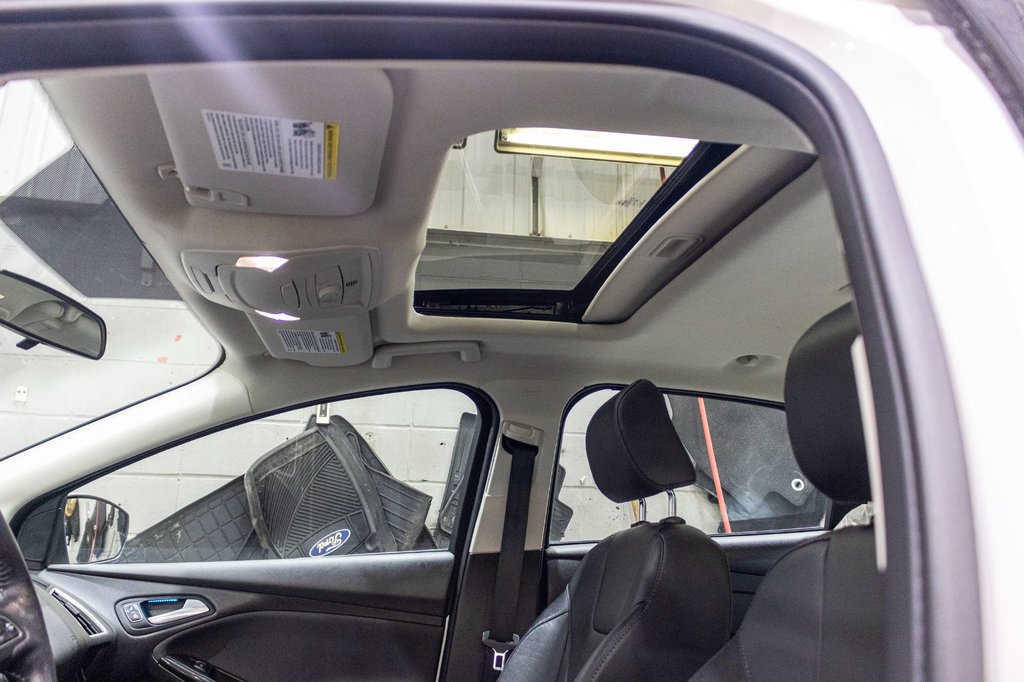 2016 Ford Focus Titanium in Charlemagne, Quebec - 27 - w1024h768px