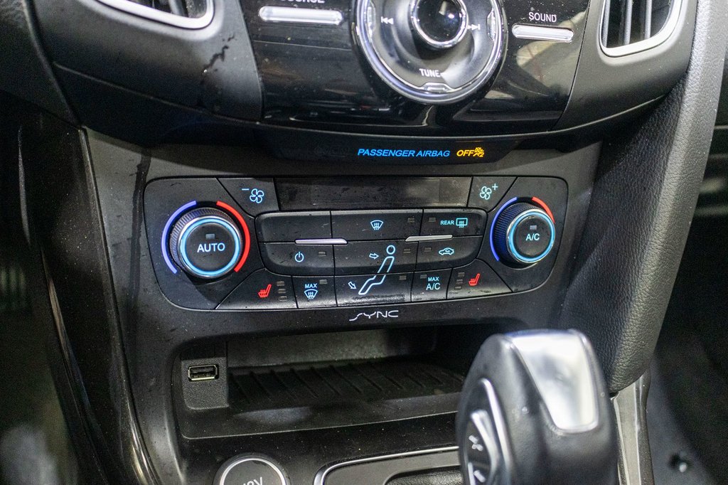 2016 Ford Focus Titanium in Charlemagne, Quebec - 17 - w1024h768px