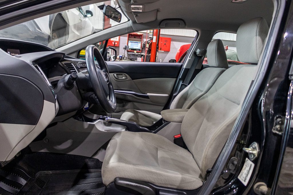 2013 Honda Civic Sdn LX in Charlemagne, Quebec - 23 - w1024h768px