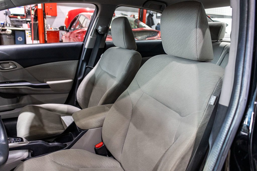 2013 Honda Civic Sdn LX in Charlemagne, Quebec - 25 - w1024h768px
