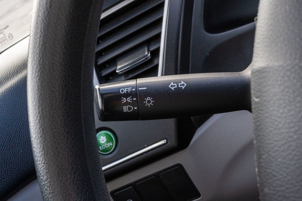 Honda Civic Sedan LX 2015 à Charlemagne, Québec - 17 - w1024h768px