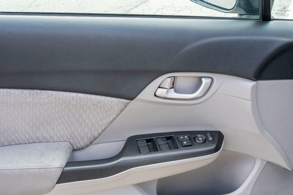 Honda Civic Sedan LX 2015 à Charlemagne, Québec - 22 - w1024h768px