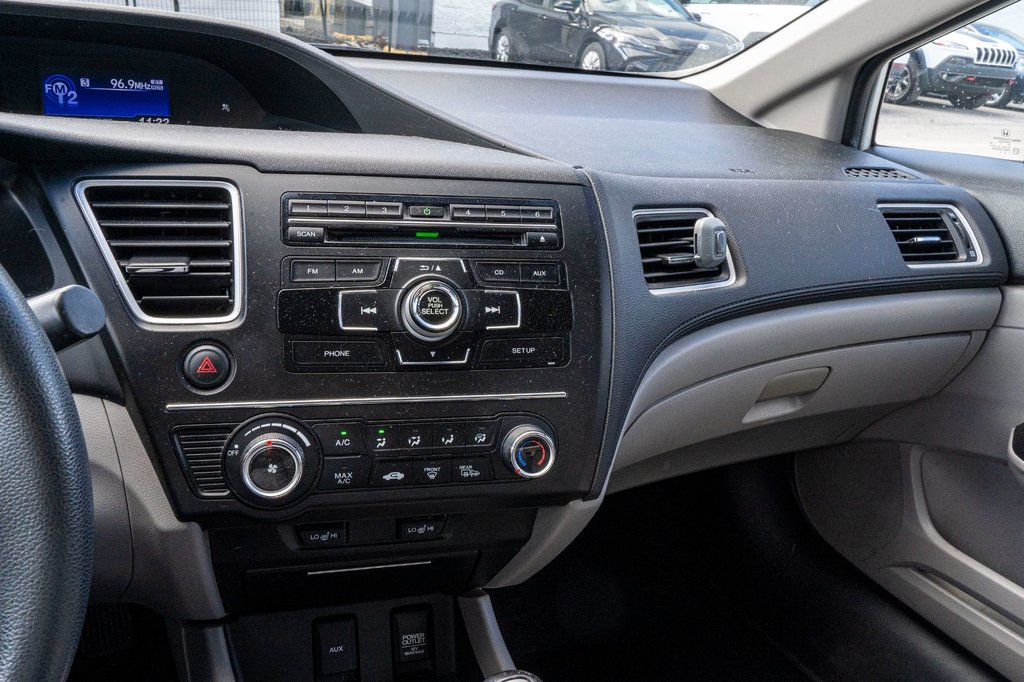 Honda Civic Sedan LX 2015 à Charlemagne, Québec - 12 - w1024h768px