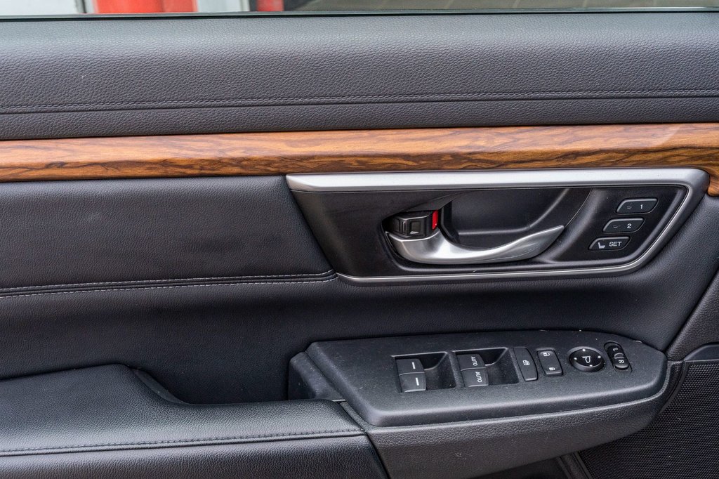 2017 Honda CR-V TOURING **CUIR+TOIT+MAG+CAMÉRA+AUCUN CARFAX** in Charlemagne, Quebec - 20 - w1024h768px