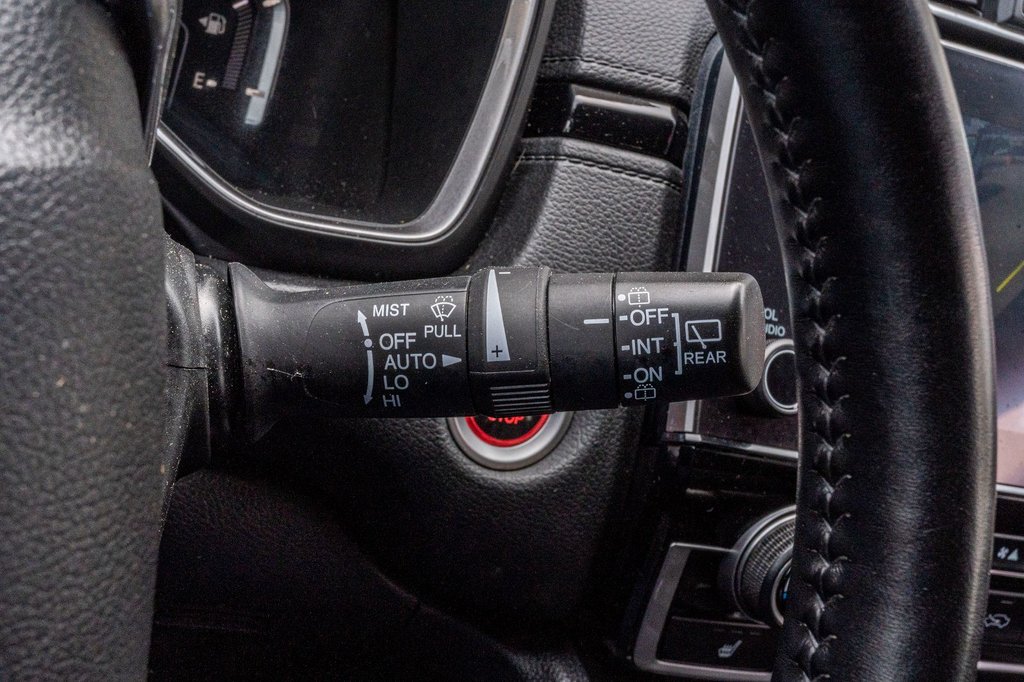 2017 Honda CR-V TOURING **CUIR+TOIT+MAG+CAMÉRA+AUCUN CARFAX** in Charlemagne, Quebec - 16 - w1024h768px