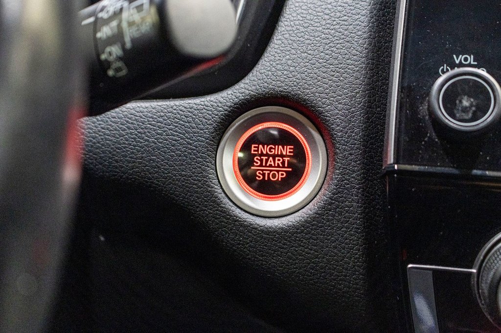 2017 Honda CR-V Touring in Charlemagne, Quebec - 19 - w1024h768px