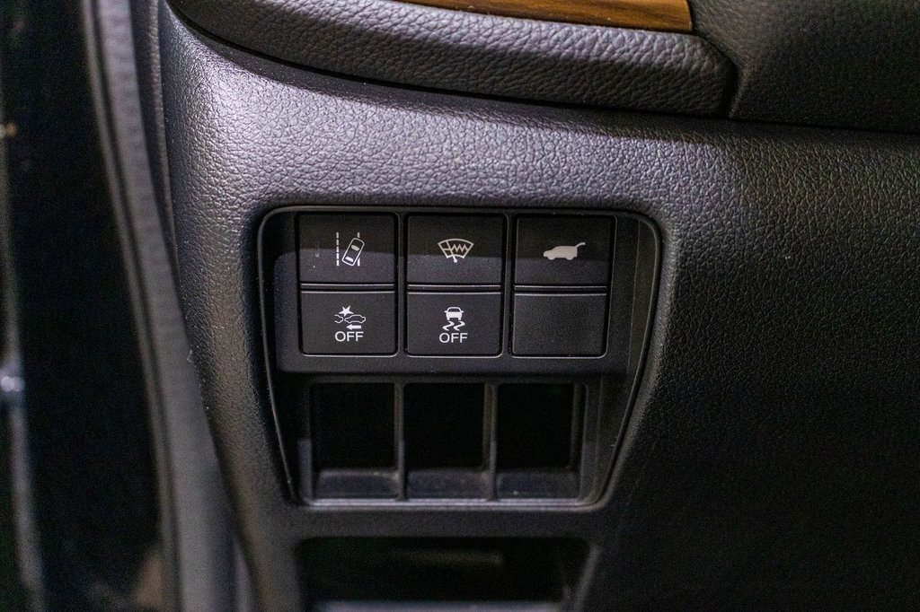 2017 Honda CR-V Touring in Charlemagne, Quebec - 20 - w1024h768px