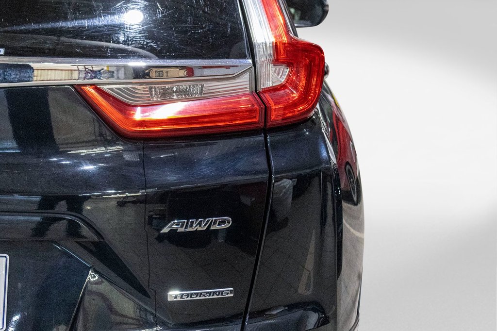2017 Honda CR-V Touring in Charlemagne, Quebec - 30 - w1024h768px