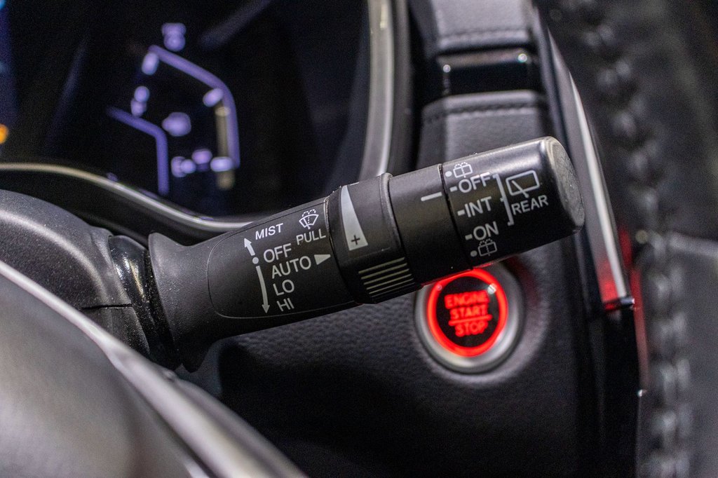 2017 Honda CR-V Touring in Charlemagne, Quebec - 18 - w1024h768px