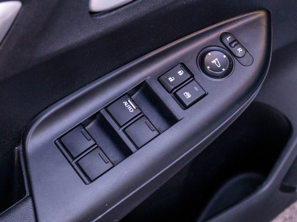 2017 Honda Fit SE**JAMAIS ACCIDENTÉ + CAMÉRA DE RECUL + MAGS in Saint-Jérôme, Quebec - 25 - w1024h768px