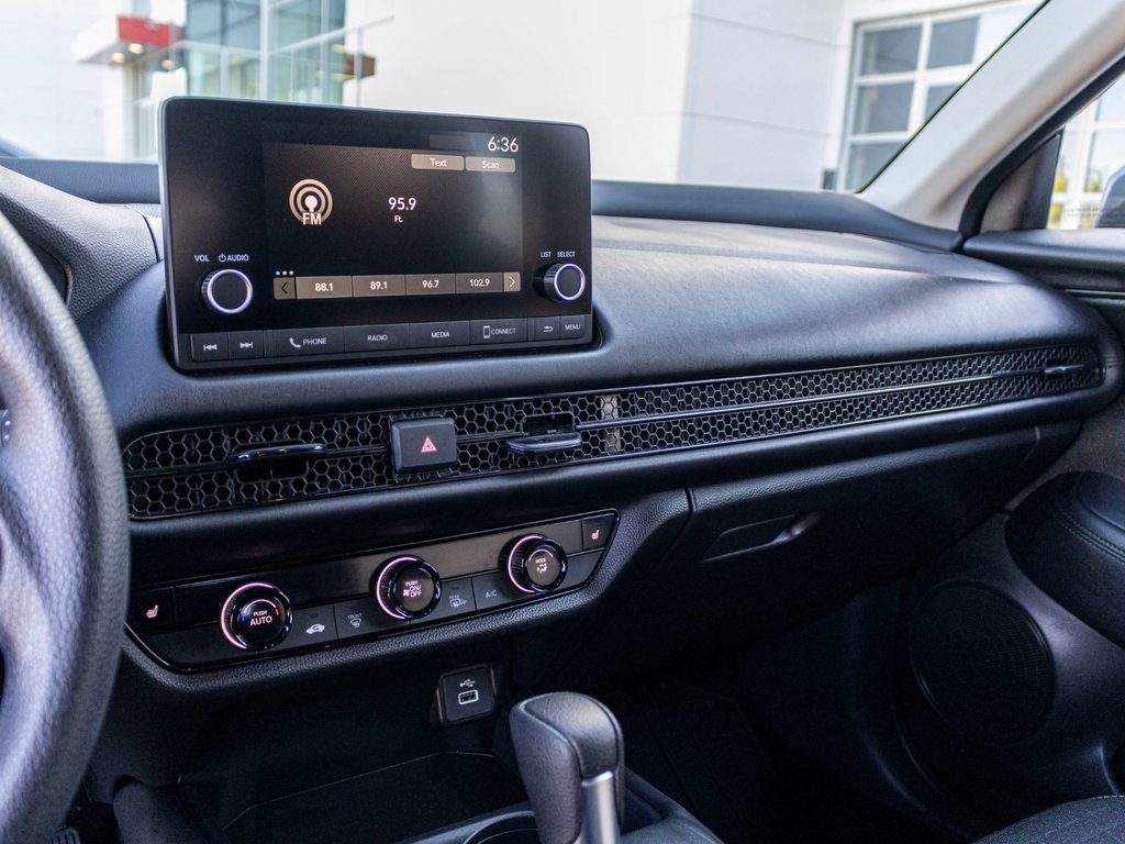 2024 Honda HR-V LX AWD **BAS KILO+CARPLAY+ANDROID AUTO+MAG** in Saint-Jérôme, Quebec - 13 - w1024h768px