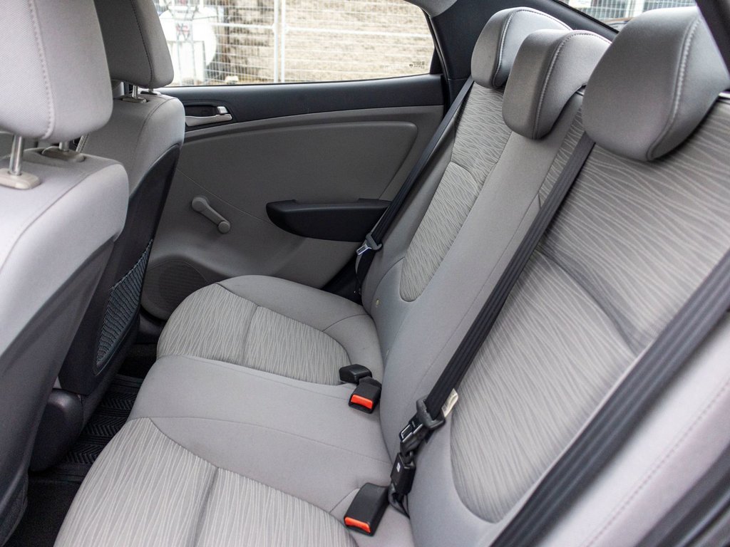 Hyundai Accent LE 2016 à Saint-Jérôme, Québec - 24 - w1024h768px