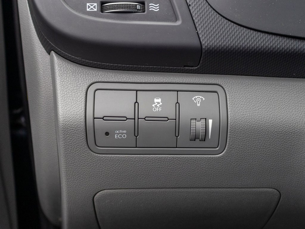 Hyundai Accent LE 2016 à Saint-Jérôme, Québec - 18 - w1024h768px