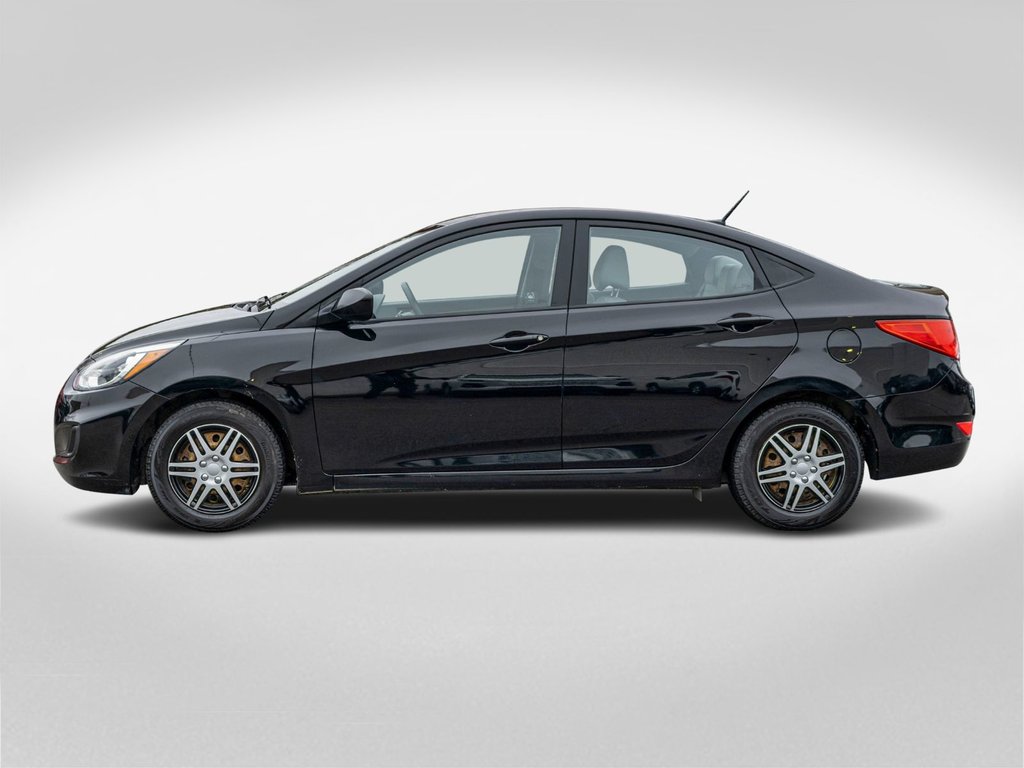 Hyundai Accent LE 2016 à Saint-Jérôme, Québec - 3 - w1024h768px