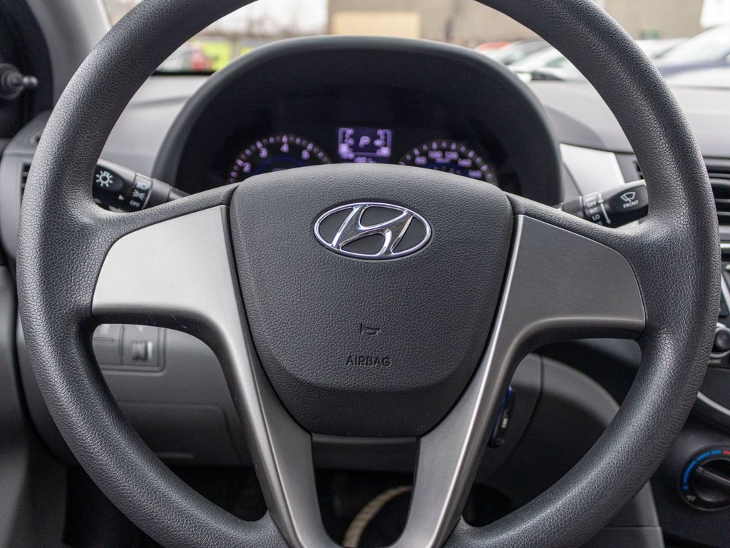 Hyundai Accent LE 2016 à Saint-Jérôme, Québec - 10 - w1024h768px