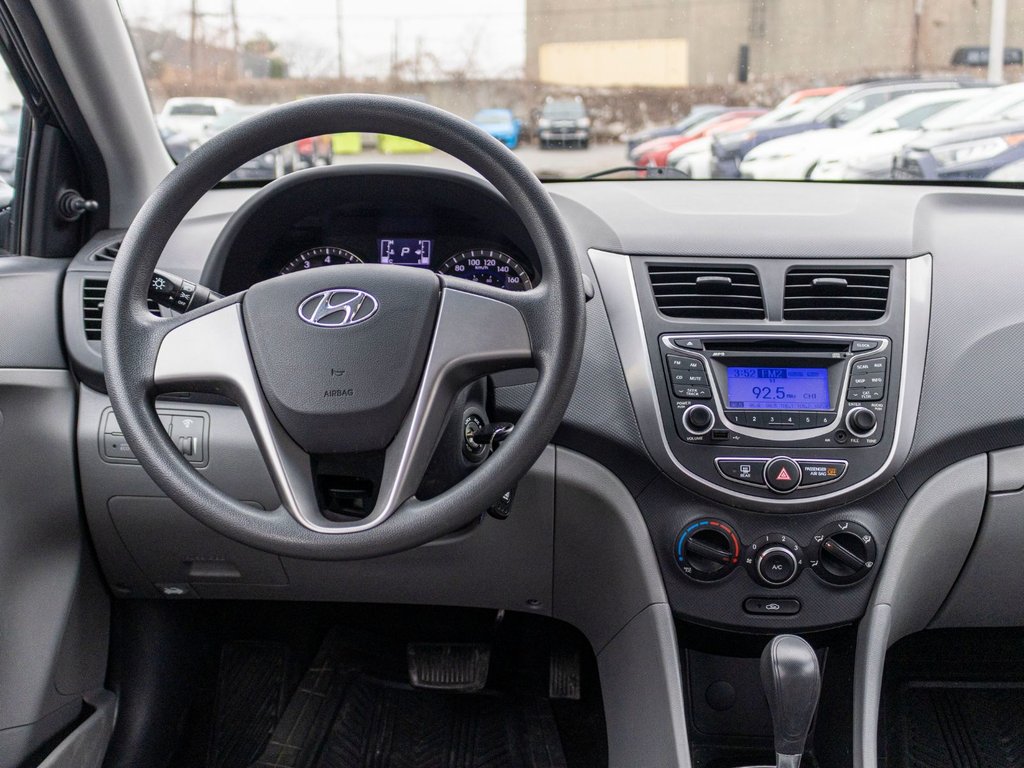 Hyundai Accent LE 2016 à Saint-Jérôme, Québec - 8 - w1024h768px