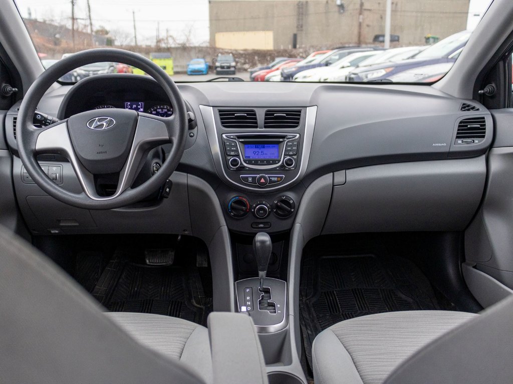 Hyundai Accent LE 2016 à Saint-Jérôme, Québec - 19 - w1024h768px