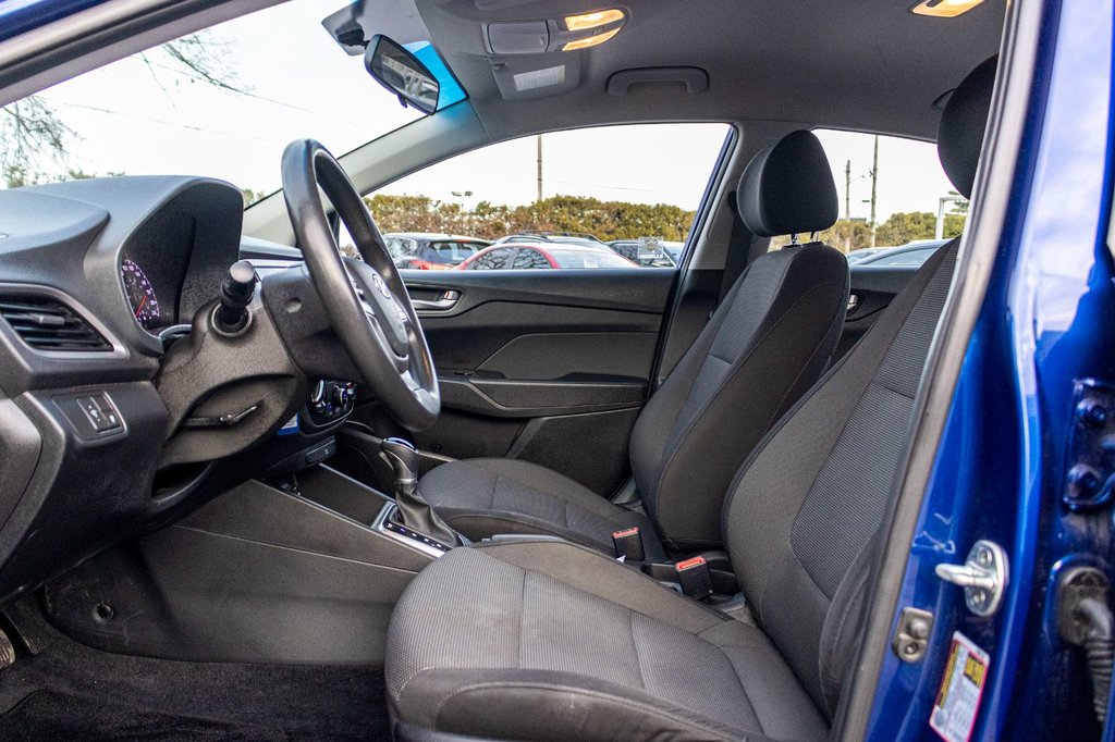 Hyundai Accent LE 2018 à Charlemagne, Québec - 21 - w1024h768px