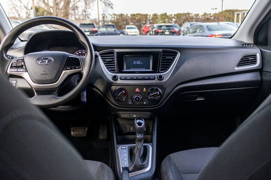 Hyundai Accent LE 2018 à Charlemagne, Québec - 20 - w1024h768px