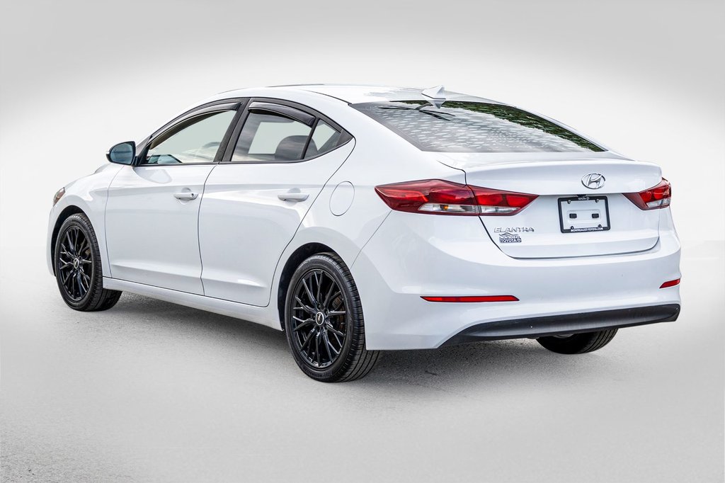 2018 Hyundai Elantra GL **MANUELLE+SIÈGES CHAUFFANTS+CAMÉRA+CARPLAY** in Charlemagne, Quebec - 4 - w1024h768px