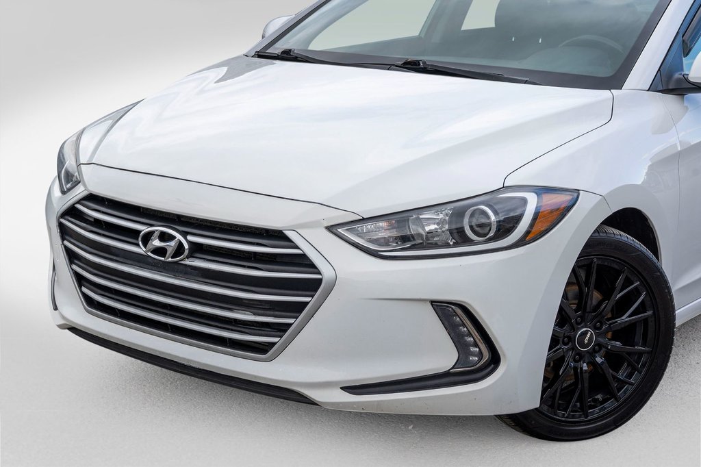 2018 Hyundai Elantra GL **MANUELLE+SIÈGES CHAUFFANTS+CAMÉRA+CARPLAY** in Charlemagne, Quebec - 24 - w1024h768px
