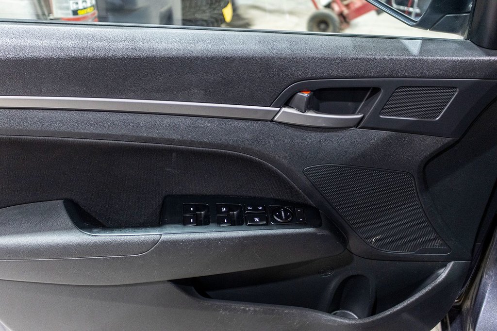 Hyundai Elantra GL 2018 à Charlemagne, Québec - 25 - w1024h768px