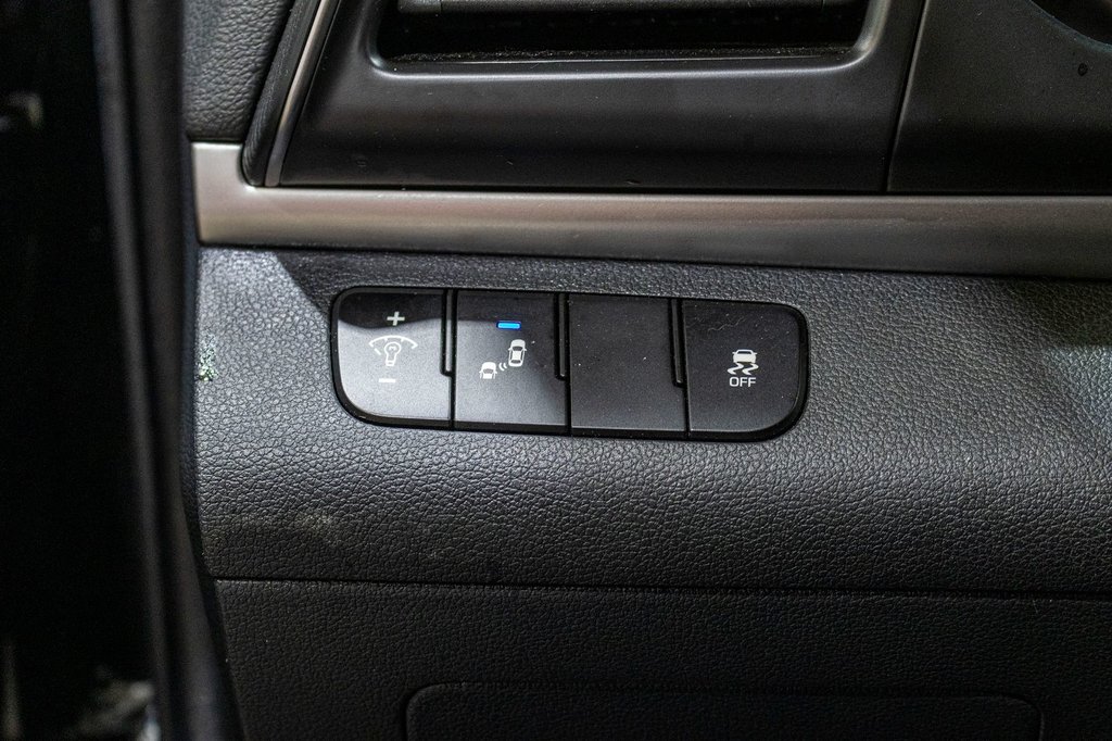 2020 Hyundai Elantra Preferred in Charlemagne, Quebec - 20 - w1024h768px
