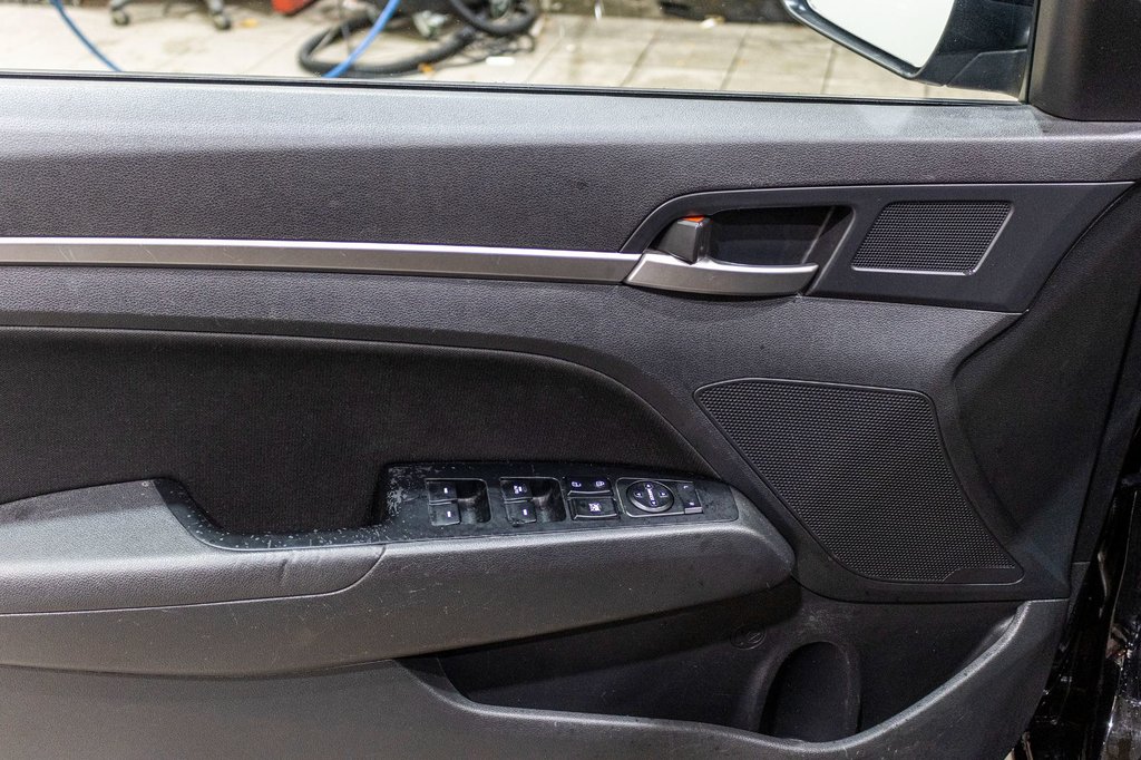 2020 Hyundai Elantra Preferred in Charlemagne, Quebec - 25 - w1024h768px