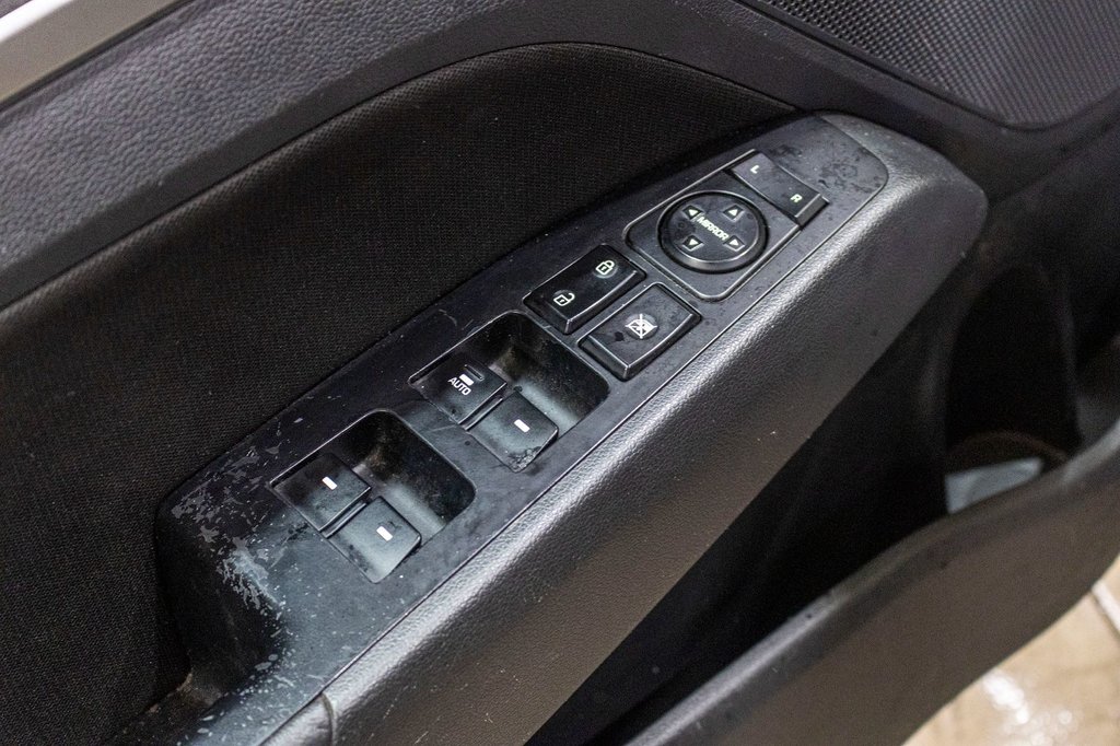 2020 Hyundai Elantra Preferred in Charlemagne, Quebec - 26 - w1024h768px