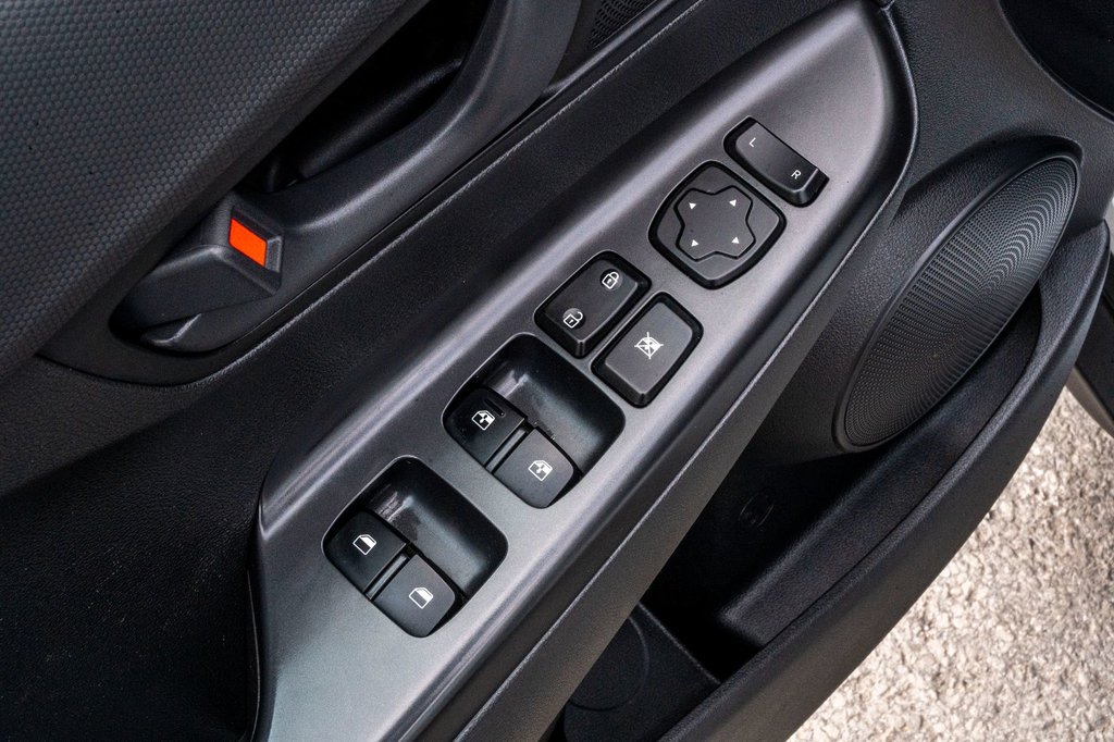 2018 Hyundai Kona PREFERRED AWD **SIÈGES ET VOLANT CHAUFFANT** in Charlemagne, Quebec - 24 - w1024h768px