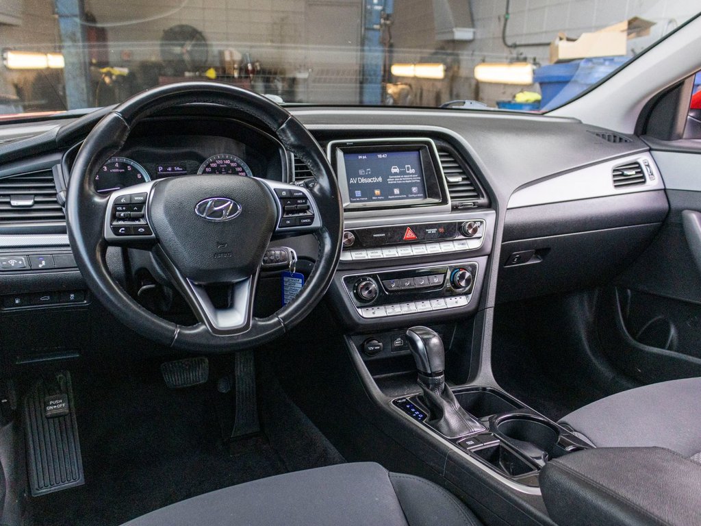Hyundai Sonata Essential 2019 à Saint-Jérôme, Québec - 7 - w1024h768px